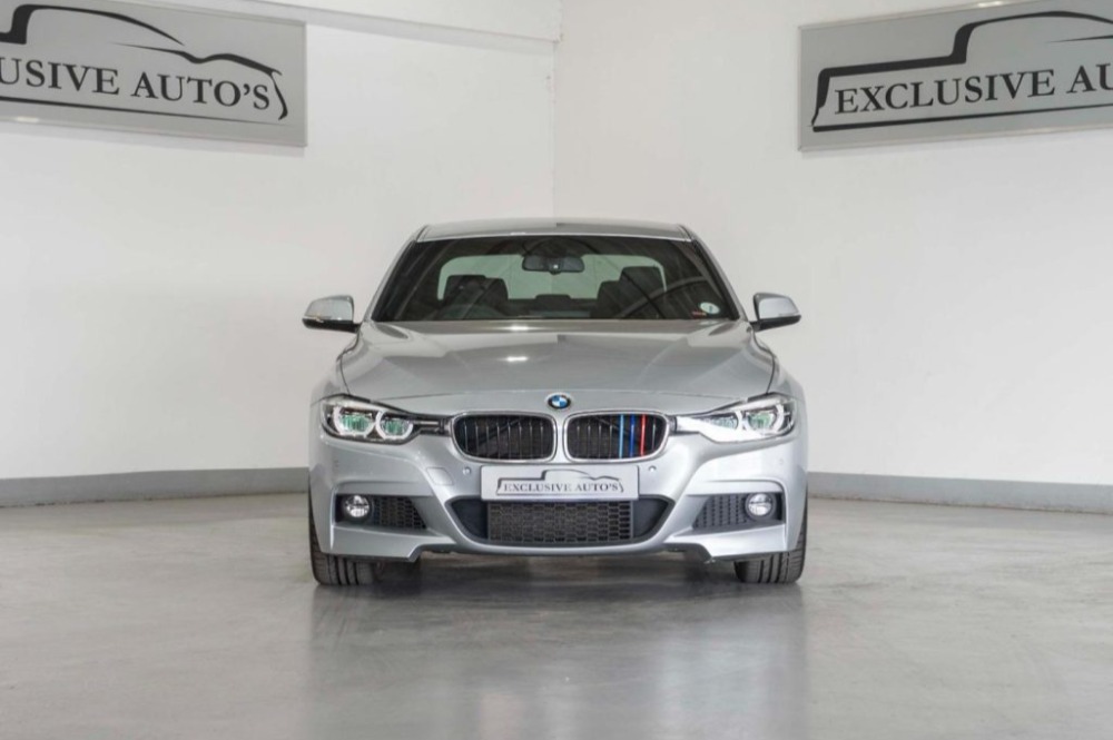 2015 BMW 3 - Series 330i M Sport